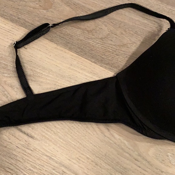 Victoria’s Secret black push-up bra 36B - Picture 2 of 4